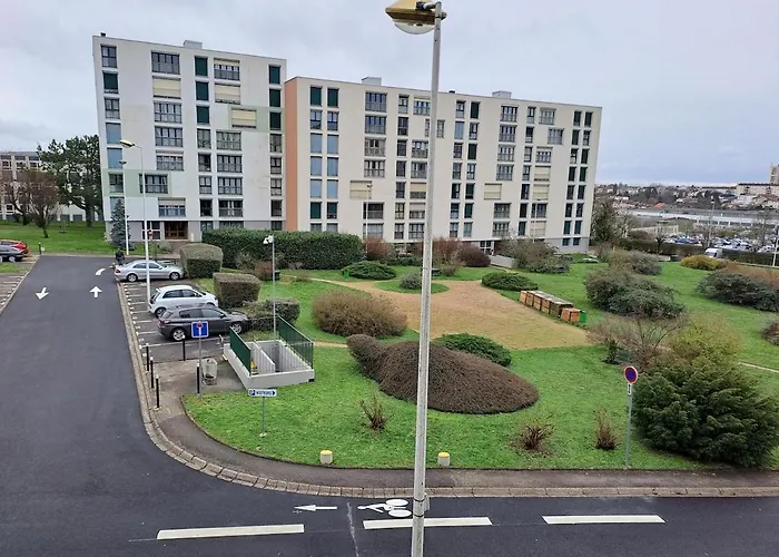 Apartment Le Cosy Du Grand Parc Avec Parking Prive Et Netflix, Proche Nancy Gentilly